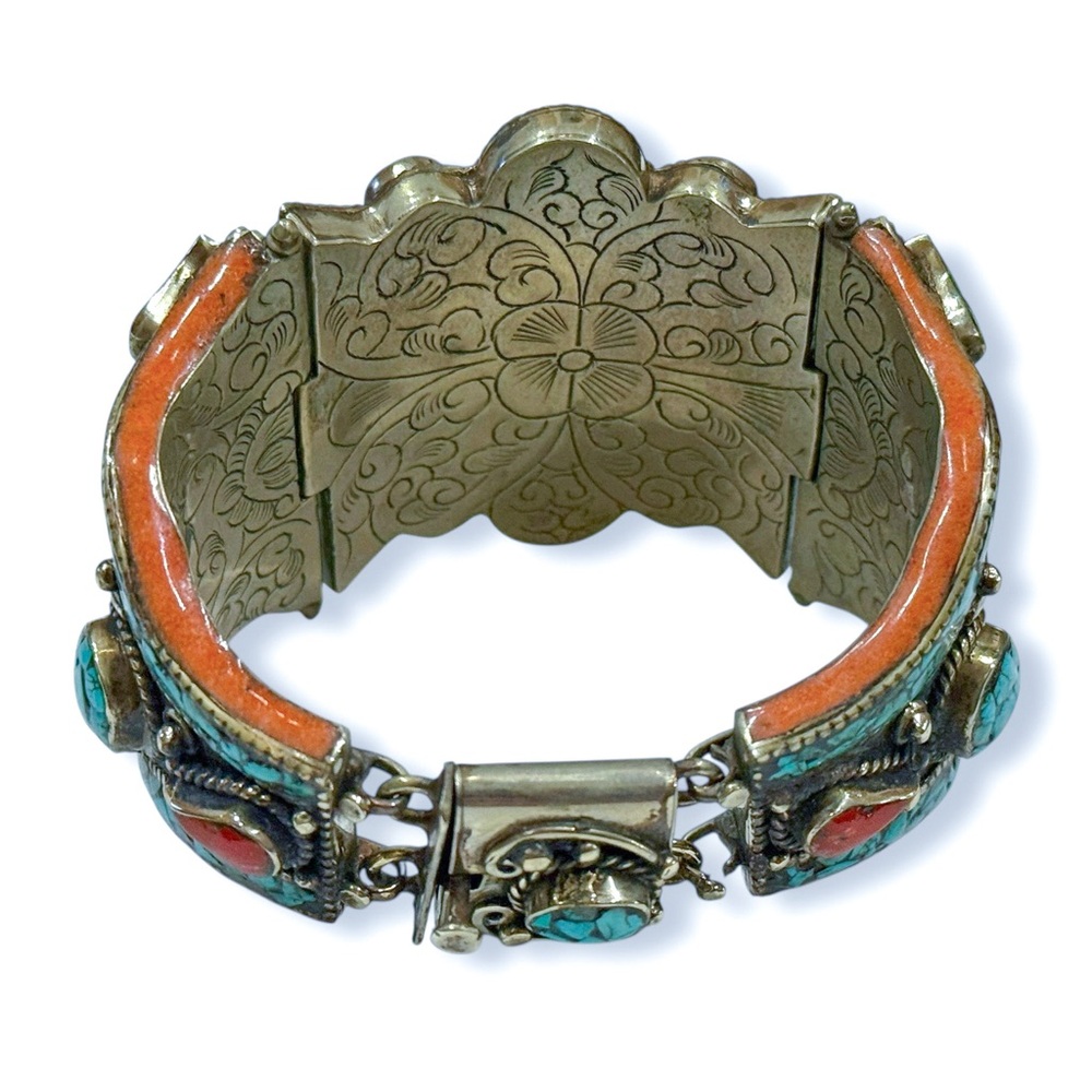 Vintage Tibetan / Nepali Silver Hinged Bracelet with Turquoise and Coral - Picture 9 of 16